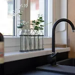 Maya & Tina Apartament *