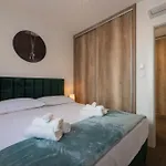 Maya & Tina Apartament