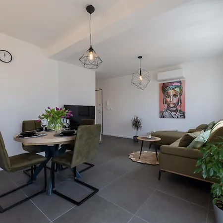 Maya & Tina Apartment Trogir